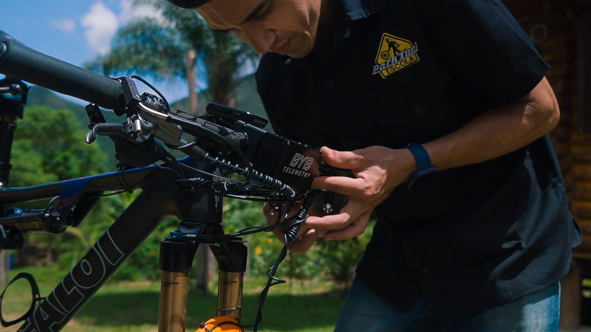 Caíque Pereira instalando Telemetria BYB 