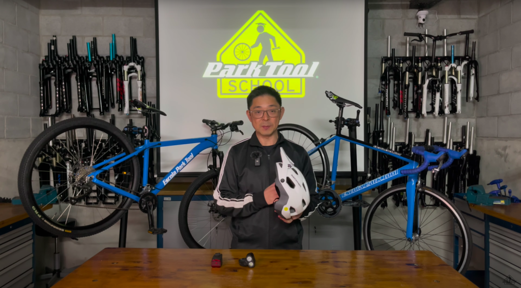 Guia completo para quem quer começar a pedalar - Escola Park Tool - Equipamentos de segurança