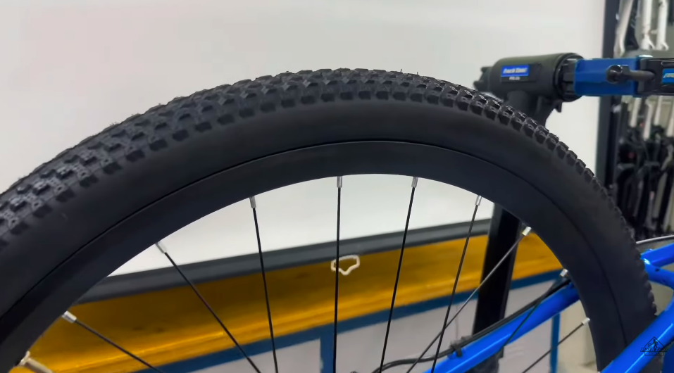 Confira ps pneus antes de comprar uma bike usada